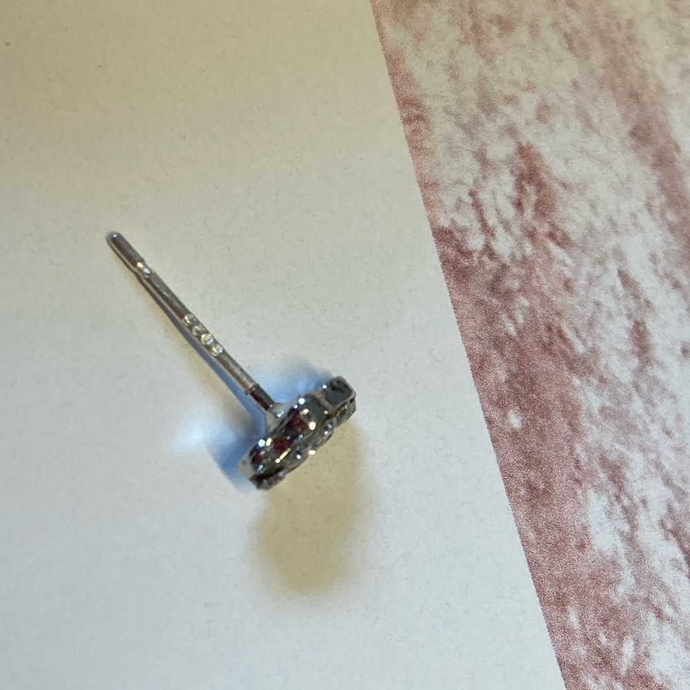 Asymmetrical Umbrella Cloud Sterling Silver Stud - Picture 4 of 4